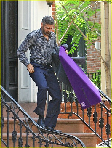 george-clooney-burn-after-reading-11