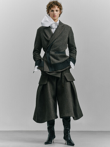 sacai-fall-2026-collection-the-impression-018