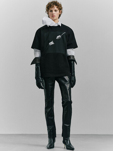 sacai-fall-2026-collection-the-impression-009