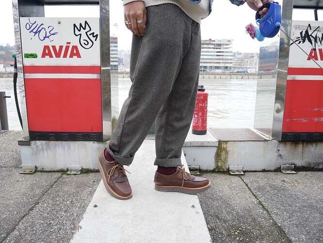 evan_kinori_single_pleat_batoner_crewneck_yuketen_blucher_rocker_levis_trucker_4