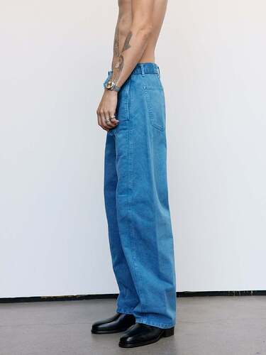Lemaire-Twisted-Belted-Pants---Denim-Snow-Blue-20241119020030
