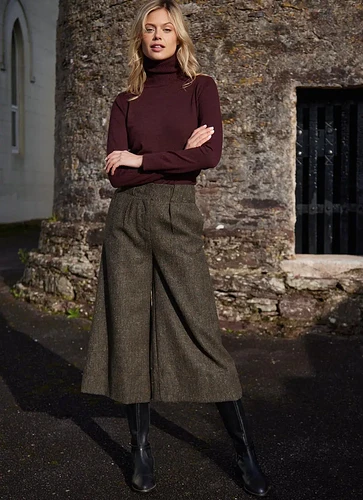 Salt & Pepper Tweed Culottes in Green (8)