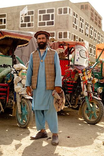 esquire-march-agenda-a-matter-of-taste-uncommon-threads-in-text-5