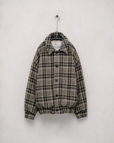 EK_ECOM-AW24-082_298b936f-5ec7-4d42-94c9-b00e2a40a170