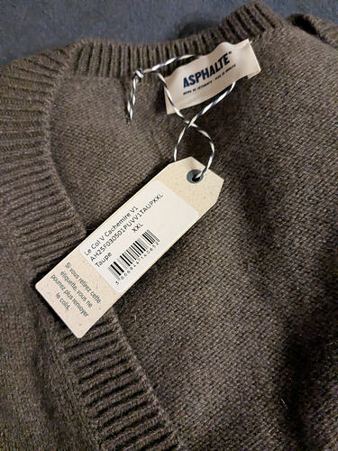 1000072825