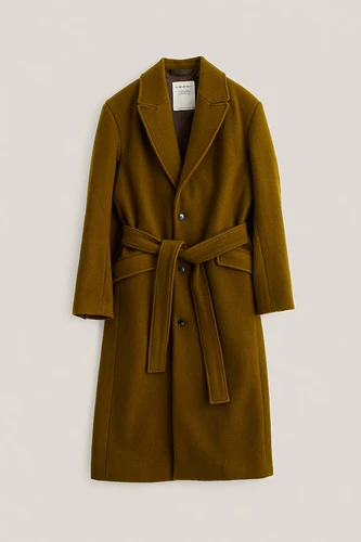 AKINDOFGUISE_AW25_ARBAN_COAT_PRAIRIE_GREEN_0770.jpg
