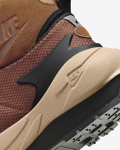 NIKE+MAGMASCAPE+SP3